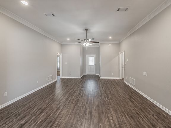 4th image of 1023 Porter Pl