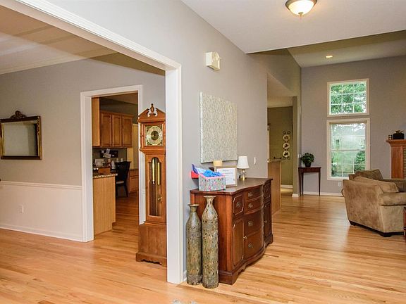 3rd image of 9517 Sandpiper Ln