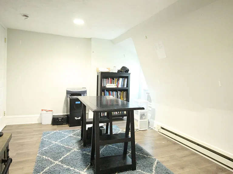 713 Spring Garden St — Photo 5
