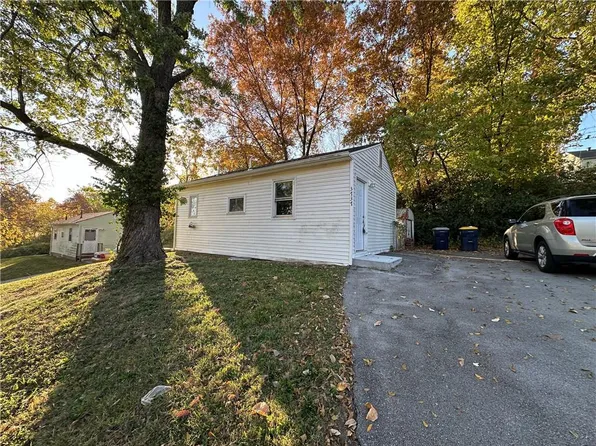 3737 NE 43rd Ter, Kansas City, MO 64117