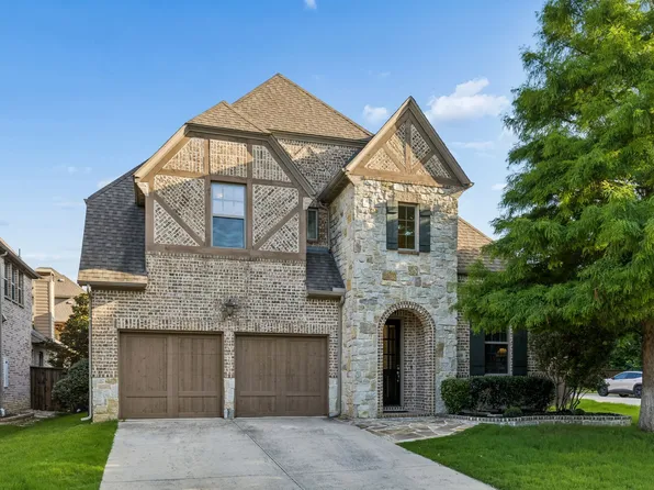 349 Hill Creek Ln, Grapevine, TX 76051