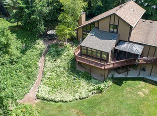 W264N4871 Bayberry Dr, Pewaukee, WI 53072