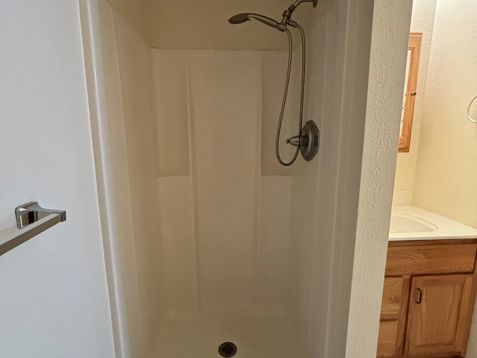 12513 Pineview Drive — Photo 3