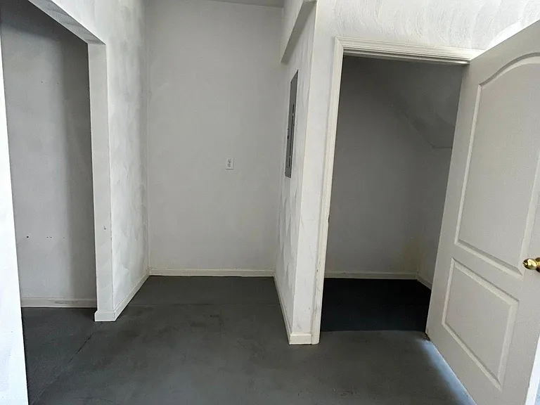 304 Troon Ct — Photo 8