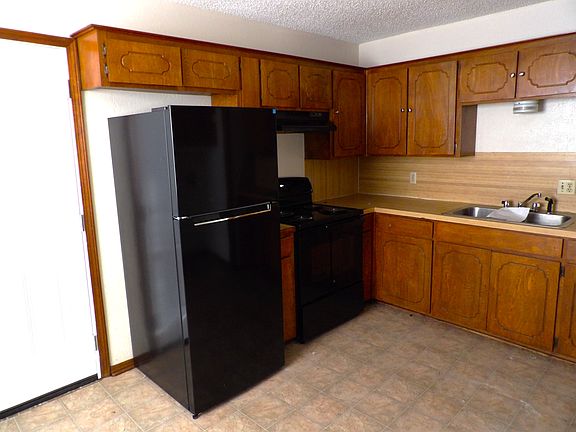 4th image of 4637 SW K Ave