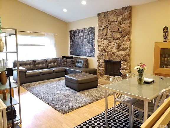 2nd image of 18130 Bromley St