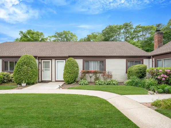 74 Gauguin Court #74, Middle Island, NY 11953