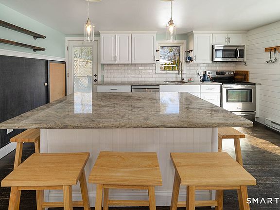 4th image of 34 Hurd Bridge Road