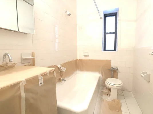 Rented by Bohemia Realty Group | media 18