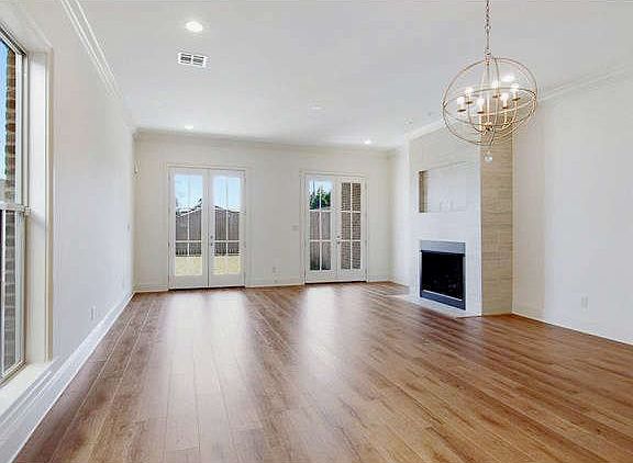 2nd image of 351 Carrollton Ave