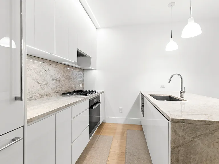 15 W 61st St #4M — Photo 3