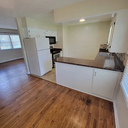 2145 Mitchell St Photo 1