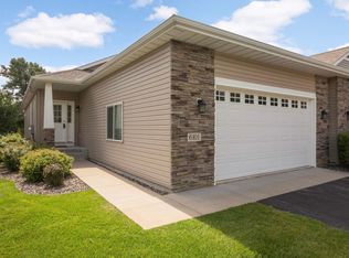 6101 Boulder Ridge Dr, Rockford, MN 55373