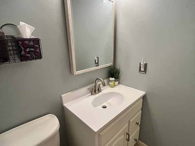 121 Garrison Ct — Photo 8