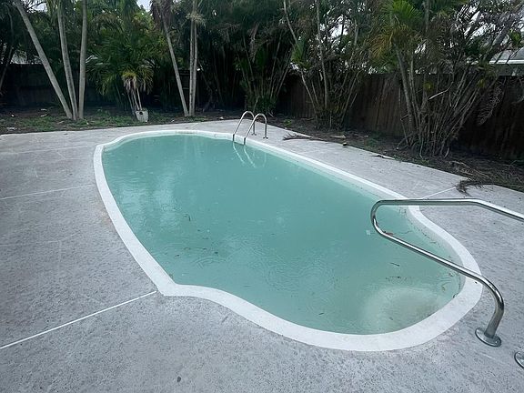 2nd image of 4777 Poseidon Place