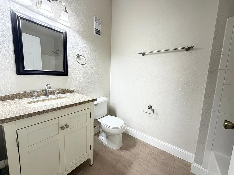 13015 Plantation Park Cir — Photo 16