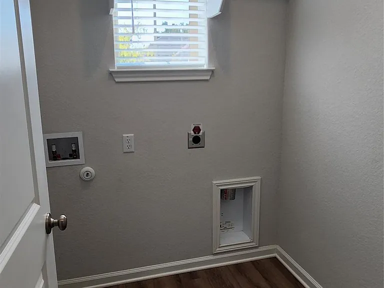 460 Los Olives Ln — Photo 5