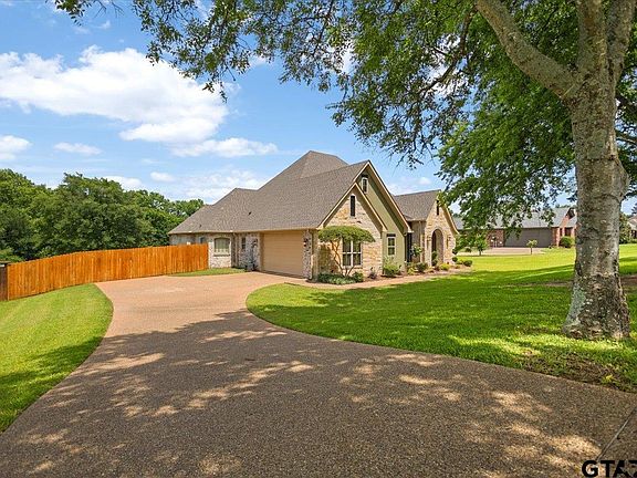 3rd image of 320 Katima Ln