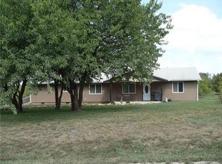 1285 Jackson Rd, Pomona, KS 66076