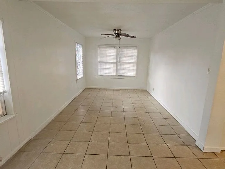 1707 Stanley Dr — Photo 3