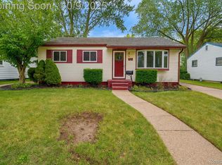3308 Toepfer Rd, Warren, MI 48091