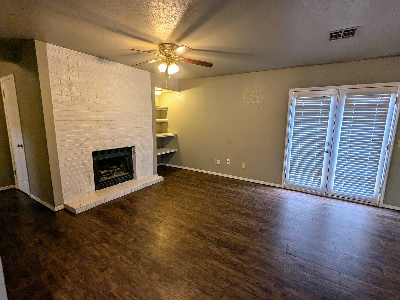 2 bed, 1056 sqft, $1,250 — Photo 3