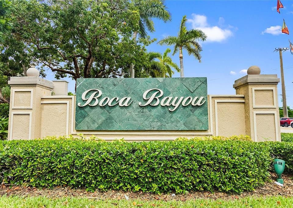 1st image of 17 Royal Palm Way #6010