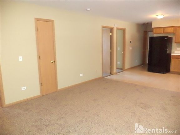 5th image of 660 W Nippersink Ave