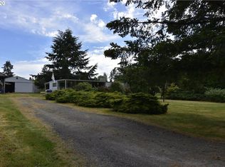 17012 S Robertson Ln, Oregon City, OR 97045