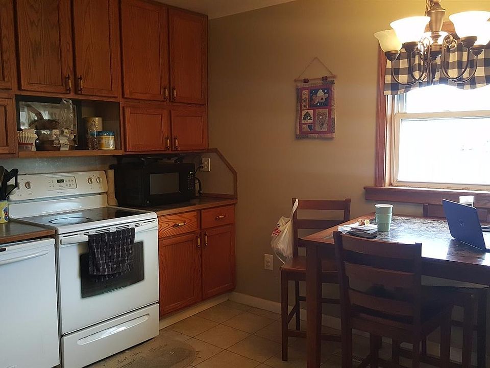 2nd image of 118 E Naldrette St