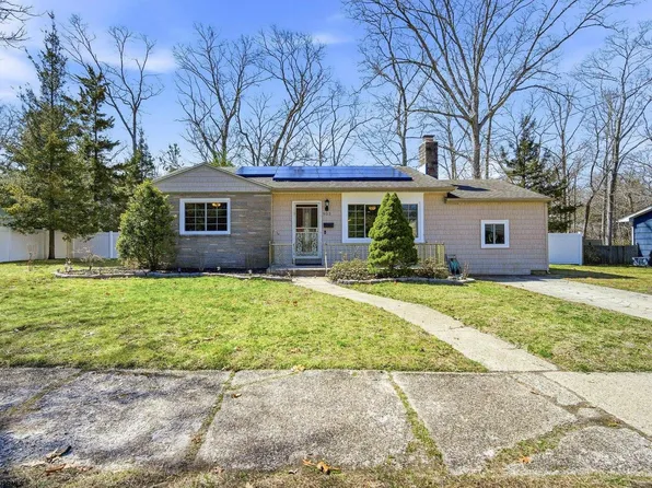 905 Traymore Ave, Absecon, NJ 08201