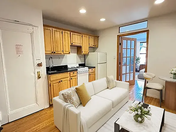65 Saint Marks Pl APT 12, New York, NY 10003