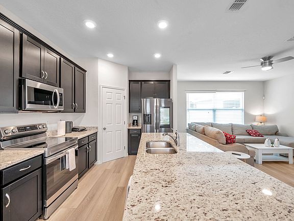 3rd image of 4966 Avalon Park Blvd