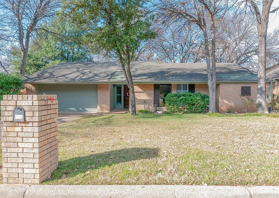 1st image of 509 Greenwood Cir