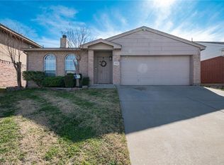 1912 Salt Flats Trl, Arlington, TX 76002