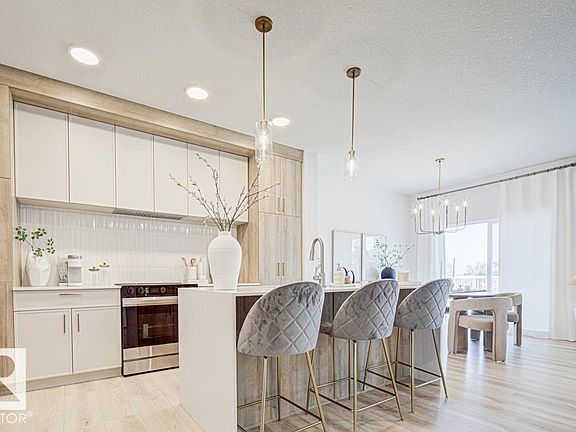 3rd image of 141 Ficus Way