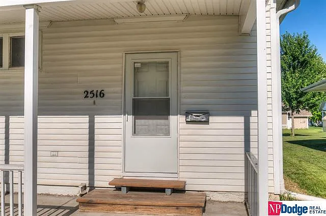 2 bed, 923 sqft, $1,400 — Photo 3