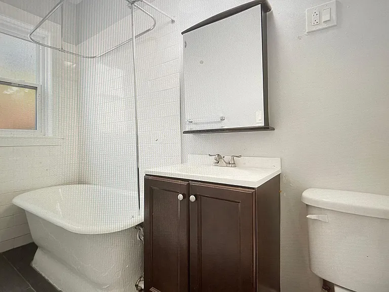 6112 N Winthrop Ave #3 — Photo 9