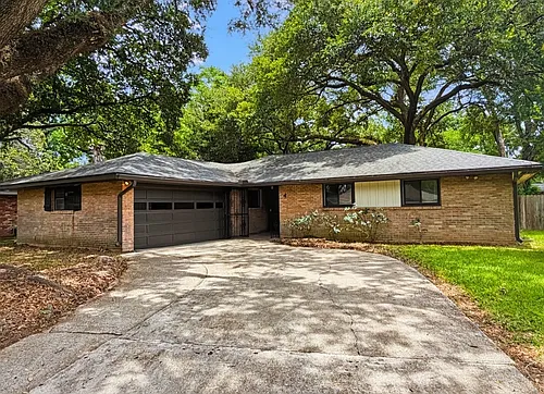 246 Maxine Dr Photo 1 246 Maxine Dr Photo 1