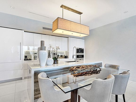 3rd image of 102 24th St Penthouse 1618A