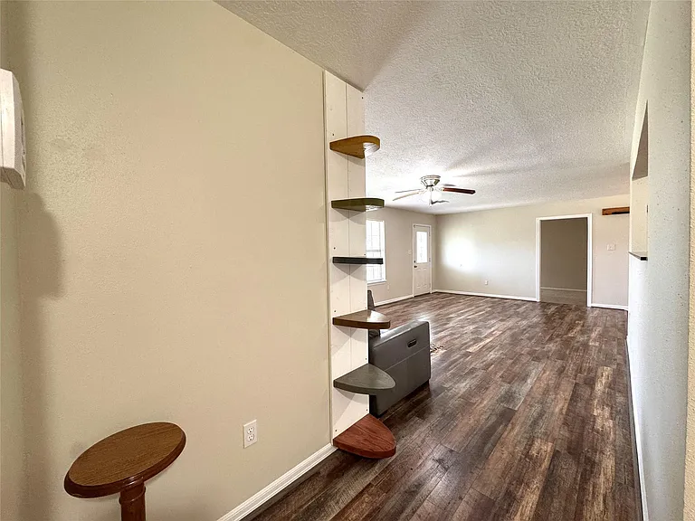 105 Magnolia Ln — Photo 5