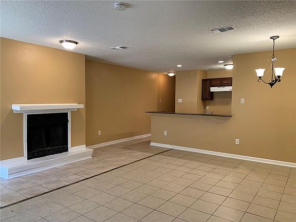 3rd image of 9408 Hayne Blvd #E