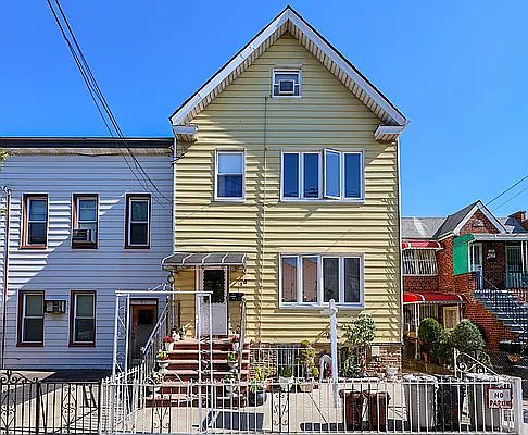 1st image of 13 Bay 38 St