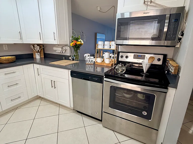 1601 NE 191st St #B308 — Photo 5