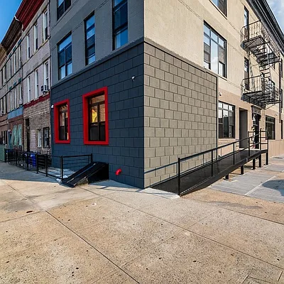 Rented by Nooklyn NYC LLC | media 38