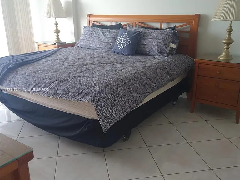 9341 SE Collins Ave #303 — Photo 1