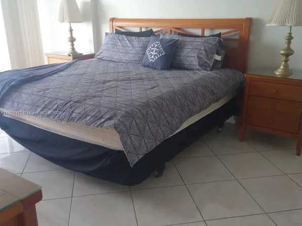 9341 SE Collins Ave, Miami Beach, FL