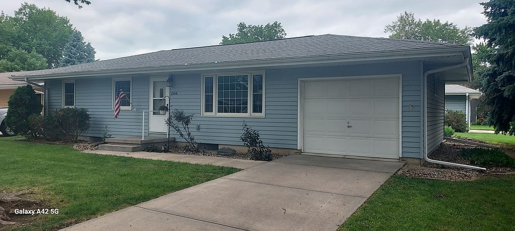 208 Rose Ave - Property Image
