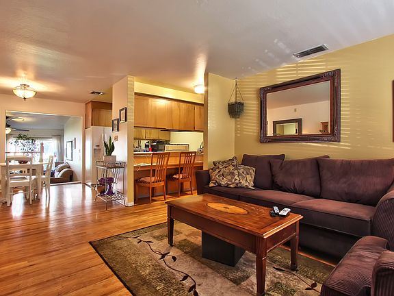 4th image of 9391 Oak Ave