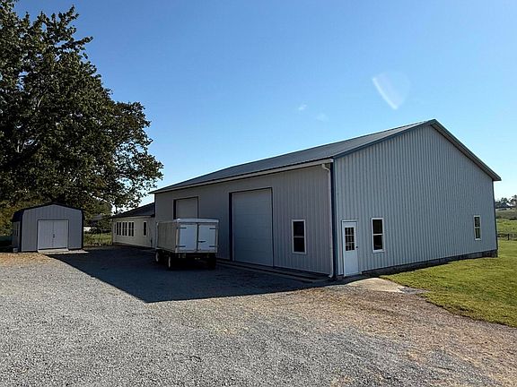 3rd image of 6402 Helena Rd